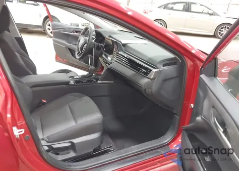 2025 Toyota Camry Le z USA, uszkodzony, nr VIN 4T1DAACK7SU041752